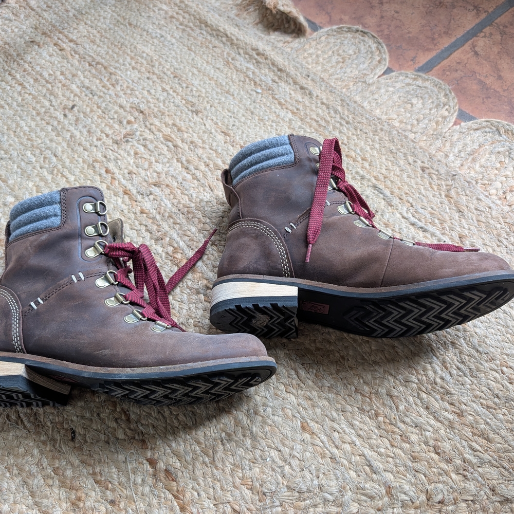 Kodiak Brown and Red Winter Boots
